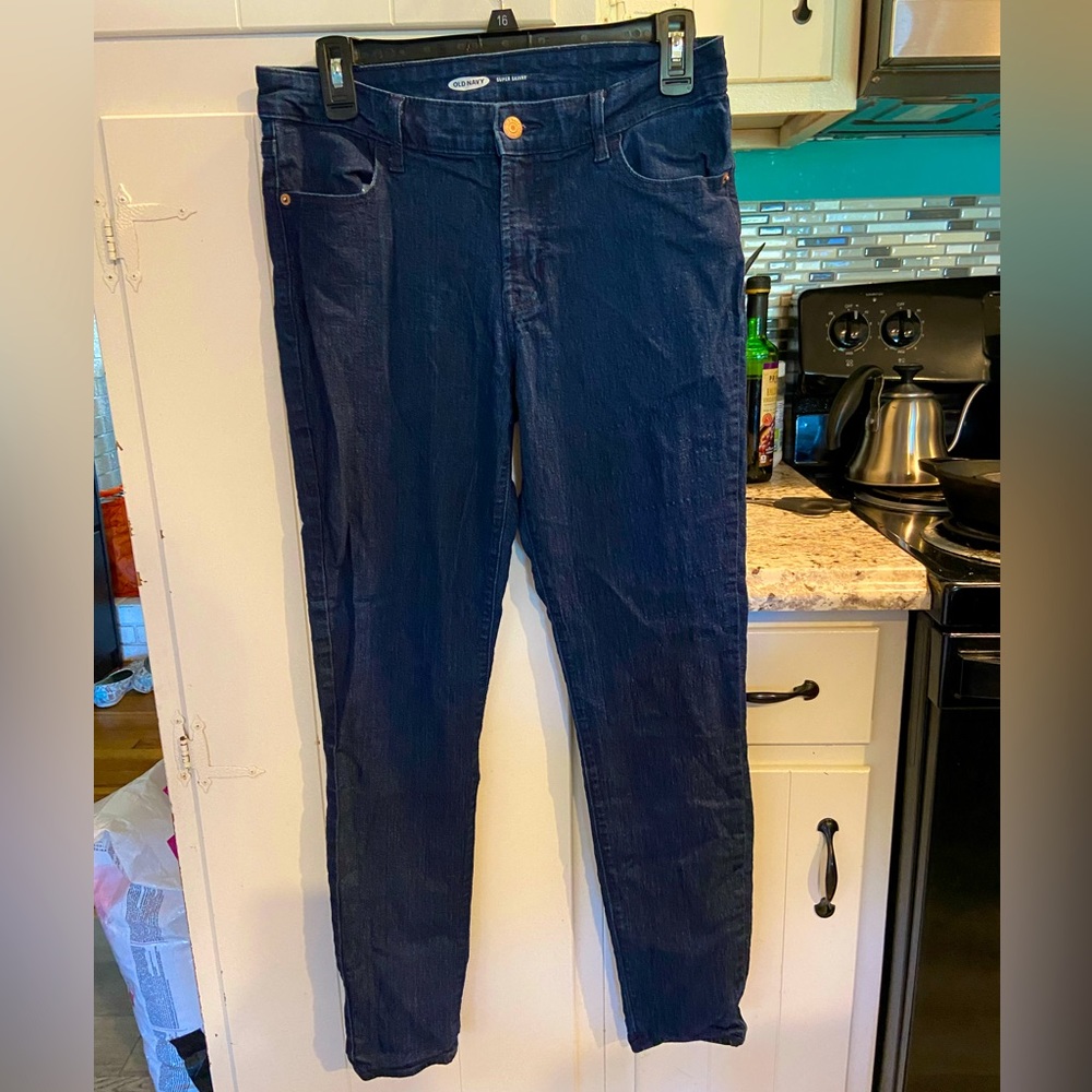 Dark wash super skinny jeans